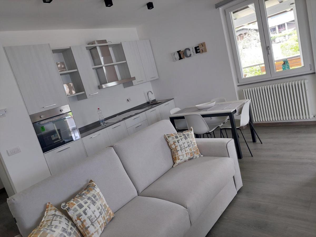 Casa Vacanze Perla Del Lago Domaso Exteriör bild